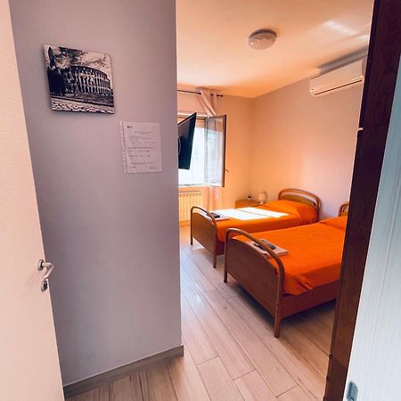 Affitta Camere Mattia Mottola Fiumicino Zewnętrze zdjęcie